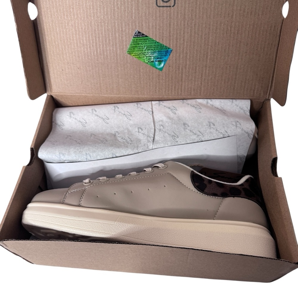 Seven7 Miki Leopard Print Tan Women’s Sneakers lace up sz 11 Comfy Shoes NEW